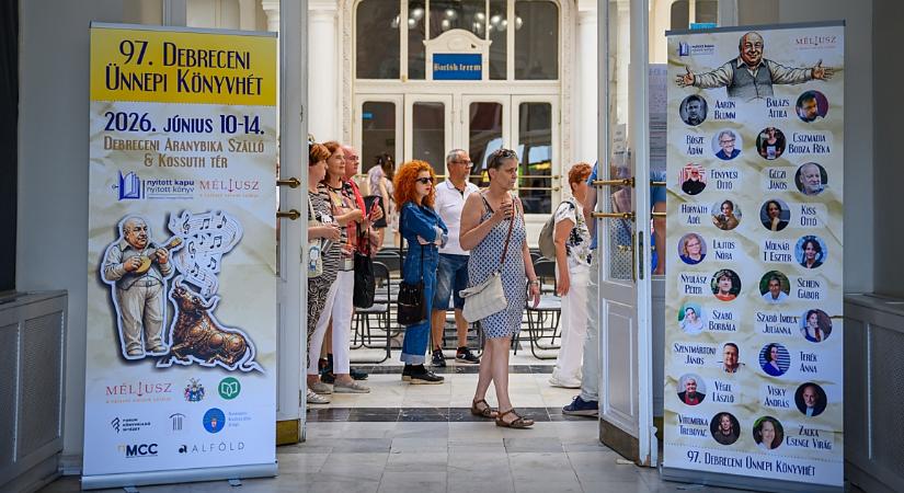Olyan fontos könyvekről lesz szó Debrecenben, melyek 40 éve jelentek meg