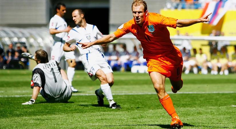 Mesterhármas Linekertől, kultikus gól Gemmilltől, nagy vágta Robbentől – vb-videók