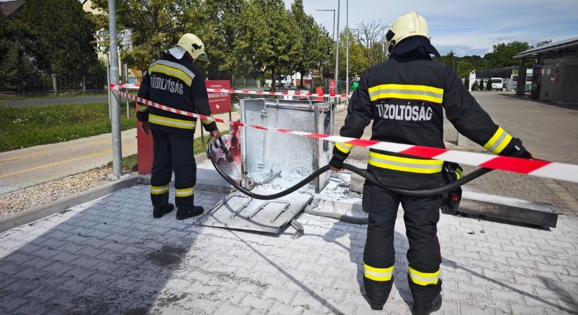 Kigyulladt a porszívó egy szombathelyi autómosóban - helyszíni fotók