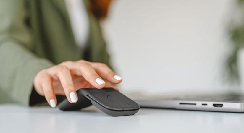A Logitechnek van egy ötlete, ha lusták vagyunk egeret cipelni magunkkal