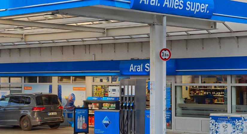 Német elemzők: Az üzemanyagár-támogatást sürgősen ki kell vezetni