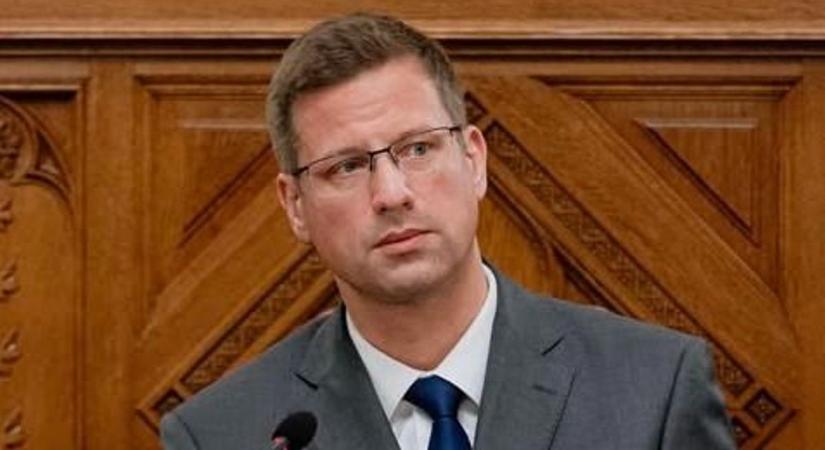 Holnap hatályba lép a migrációs paktum