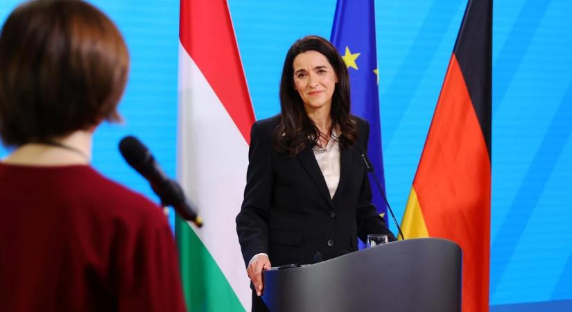 „Ismét láthatóvá vált a magyar külpolitika.” Orbán Anita fontos bejelentést tett a V4-csúcstalálkozóról