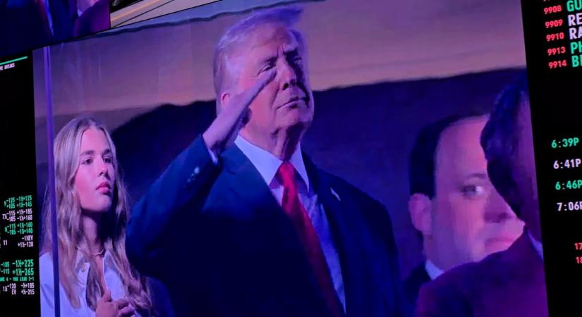 Fél, hogy újra kifütyülik? Fél a kifütyüléstől? – Donald Trump nem megy el az amerikaik nyitómeccsére