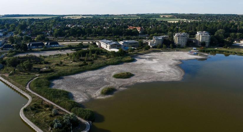 Rekordalacsony a Velencei-tó vízszintje: így alkalmazkodik a turizmus és az ingatlanpiac