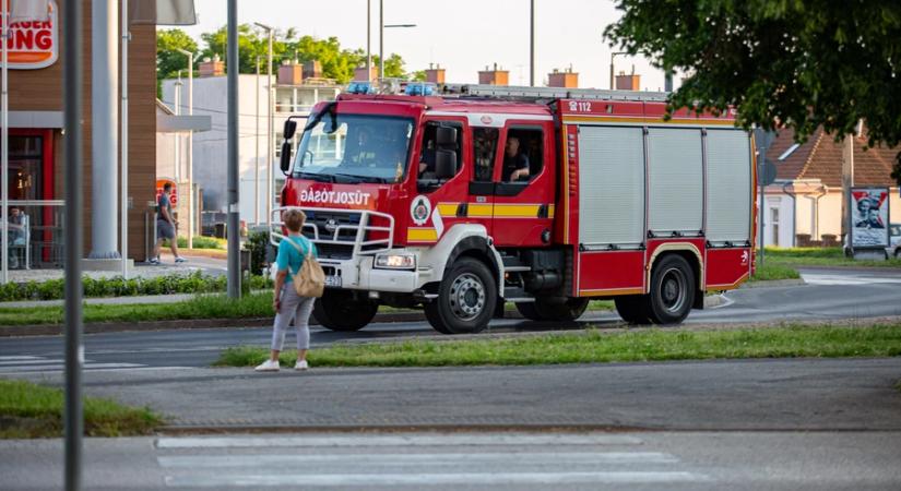 Bajba jutott kamionost mentettek a nagykanizsai tűzoltók