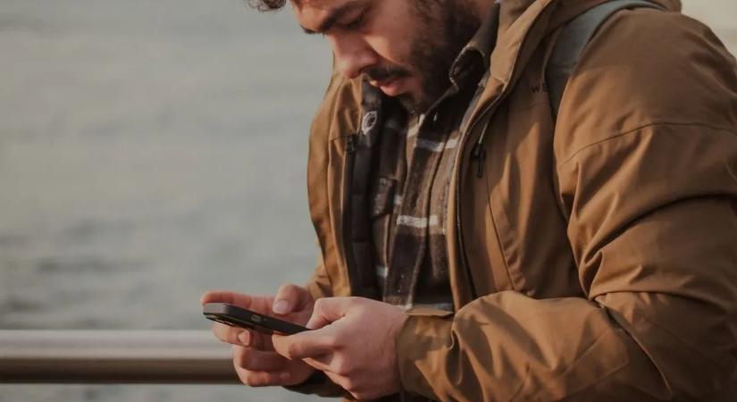 Ezek a mobilozási szokások durva udvariatlanságnak számítanak