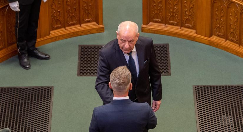 Magyar Péter: Készülnek a szükséges törvényjavaslatok Sulyok Tamás elmozdításához