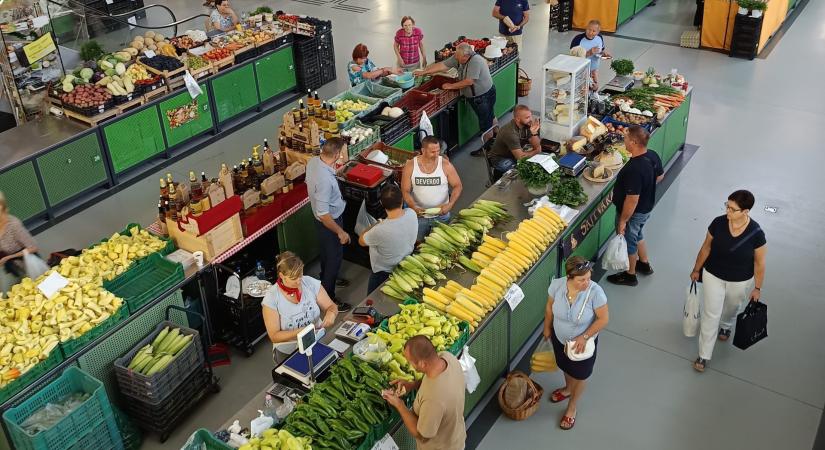 Áltermelők Győrben: “rombolják” a tisztességes gyümölcspiacot