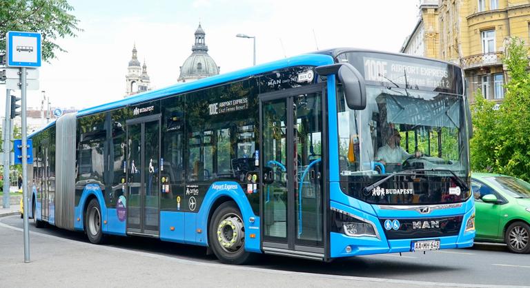 Újabb buszsávokat ad át a BKK Budapesten