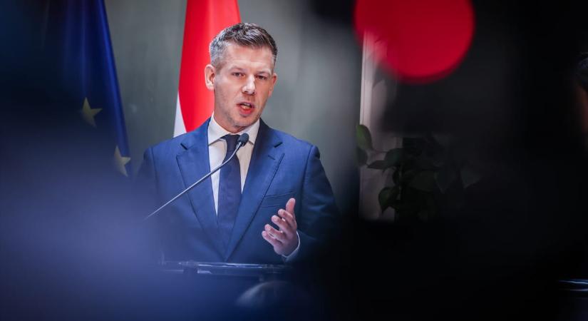 Magyar Péter üzent Orbán Balázsnak és „Szalai Zolinak”, hogy nehogy kifosszák még gyorsan a vagyonkezelő alapítványokat