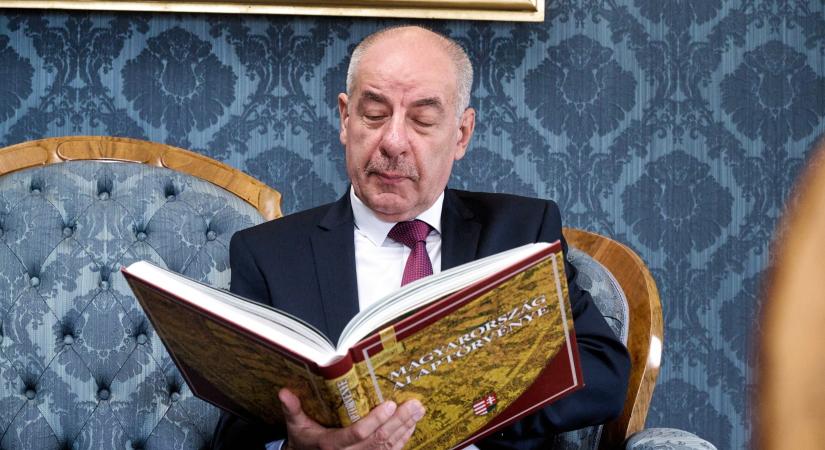 Eörsi Mátyás: Sulyok a Velencei Bizottságnál is rossz helyen keresi vélt igazát