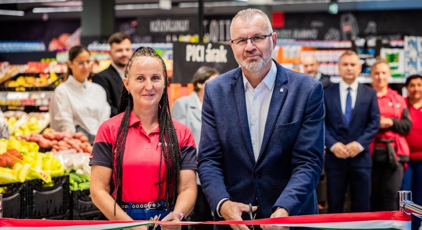 Új PENNY üzlet nyílt Bátaszéken