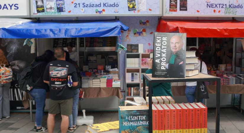 Megnyílt a könyvhét, a Magyar Hang szerzői is dedikálnak