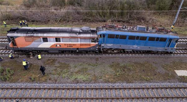 Sápi vonatbaleset: fogházbüntetés a mozdonyvezetőnek