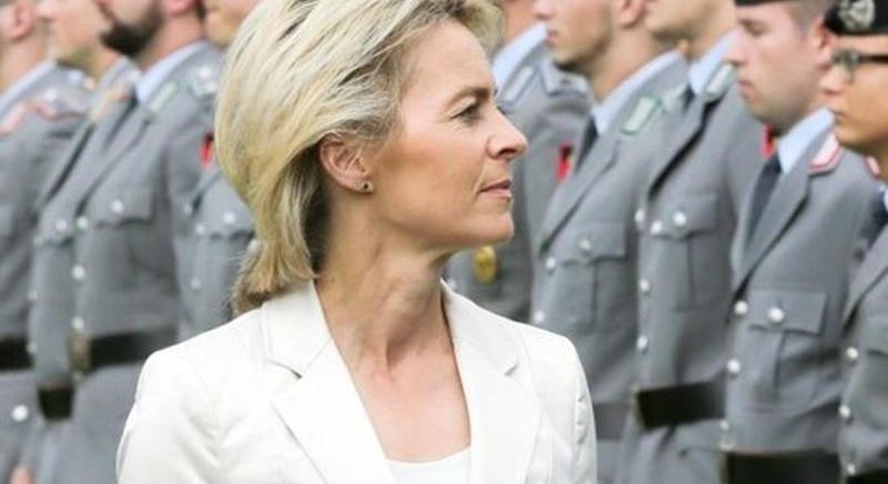 Aki nem lép egyszerre…