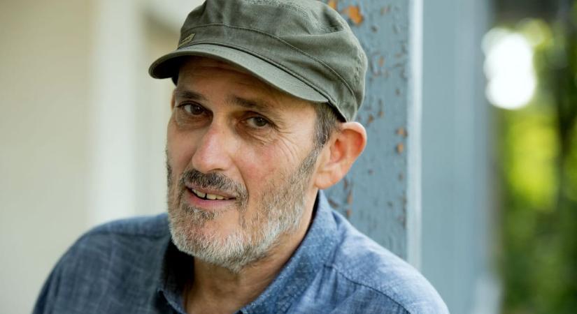 Újra Magyarországon rendez Szász János, miután elsőfokon felmentették a sziámi ikrek dokumentumfilmje ügyében