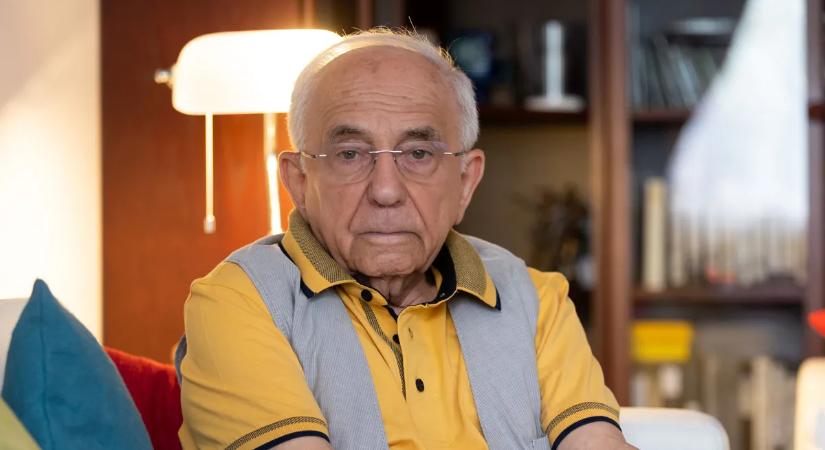 93 évesen is sugárzik a boldogságtól: romantikus fotón Vitray Tamás és felesége