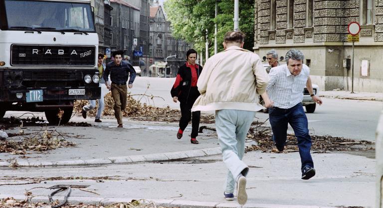 A halott kisfiúk után kék, a lányok után rózsaszín töltényhüvely járt a szarajevói emberszafarin