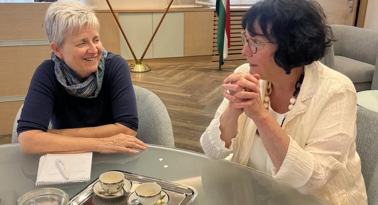 Egy asztalhoz ült Lannert Judit és Rubovszky Rita, tisztázták a félreértéseket az iskolák jövőjéről