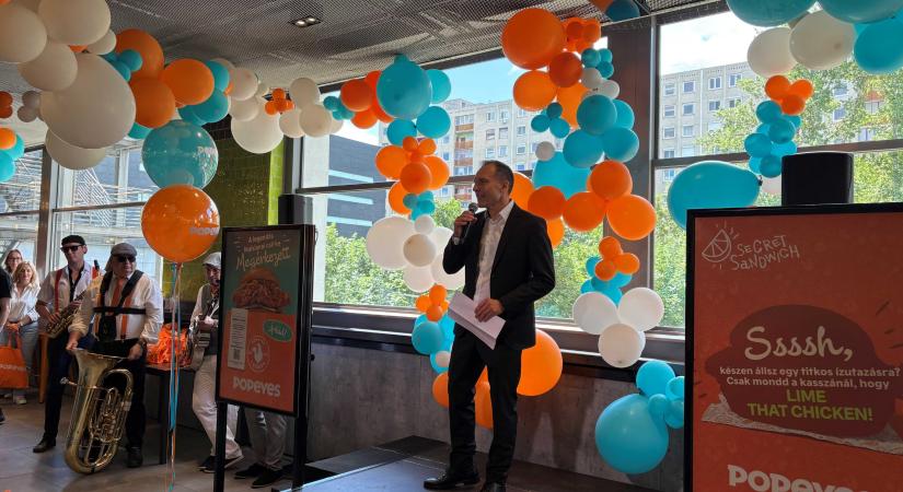 Terjeszkedik a Popeyes: Az Árkádban nyílt meg a lánc második étterme