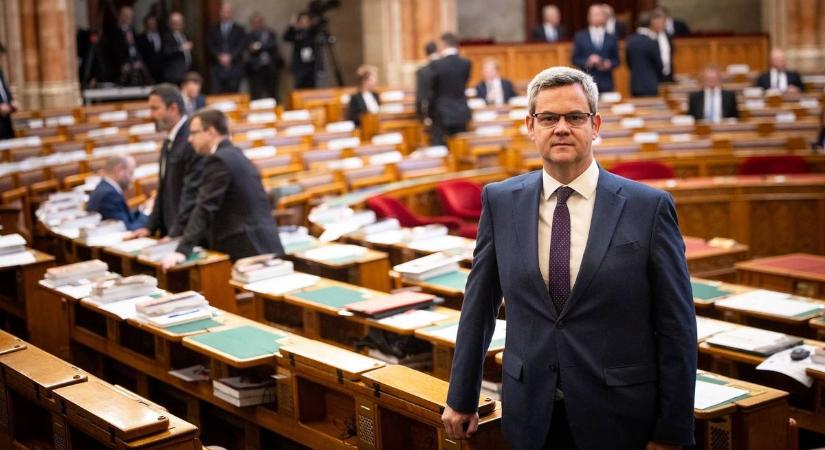 Takács Péter reagált a Tisza hárommilliárdos bejelentésére