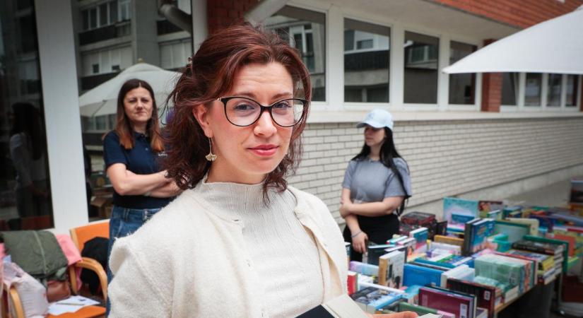 "Koccintsuk össze újonnan vett könyveink gerincét" – Kustos Júlia nyitotta meg a 97. Ünnepi Könyvhetet Szombathelyen