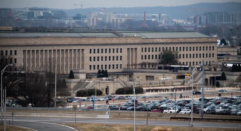 Veszélyes anyag megjelenése miatt evakuálták a Pentagon egy részét