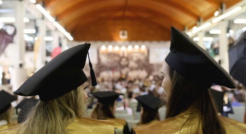 Nincs más választás, két fronton is harcolnak a diákok – miskolci egyetemista vázolta a nyers valóságot