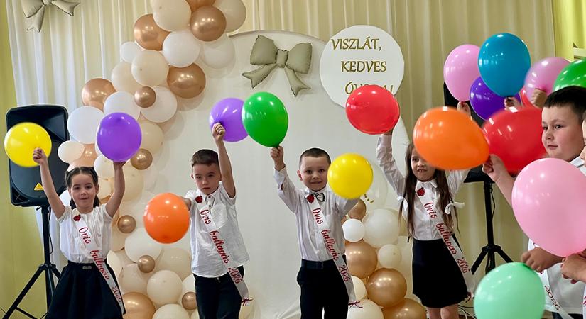 Búcsút intettek az óvodás éveknek a beregszászi Frangepán-óvoda nagycsoportosai