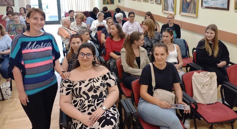 Kedvenc szerzőjükkel találkozhattak a nyíregyháziak (fotók, videó)