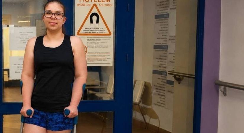 Állatok százait mentették meg, most ők kérnek segítséget: a baleset óta egyre rosszabbul van a fiatal Karina