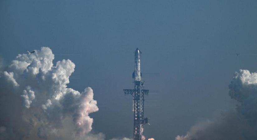 Elon Musk romba döntheti a kriptodevizákat, pénteken lép tőzsdére a SpaceX