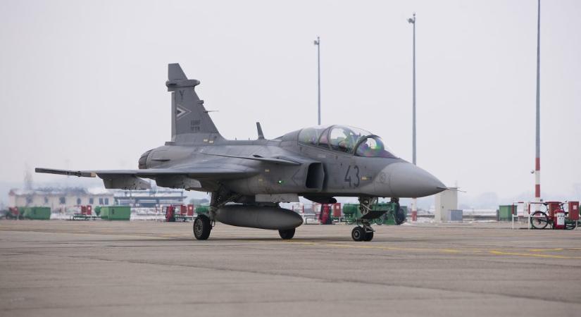 Riasztani kellett a Gripeneket egy izraeli utasszállító miatt