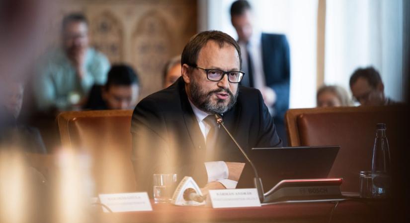 Szeptember végéig maradhat érvényben a jelzáloghitelek referencia-kamatstopja
