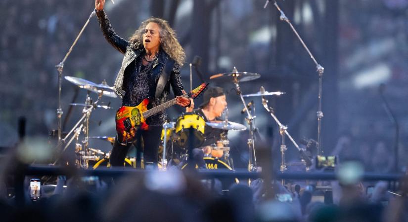 A Metallica Pokolgép számot játszott a budapesti koncertjén
