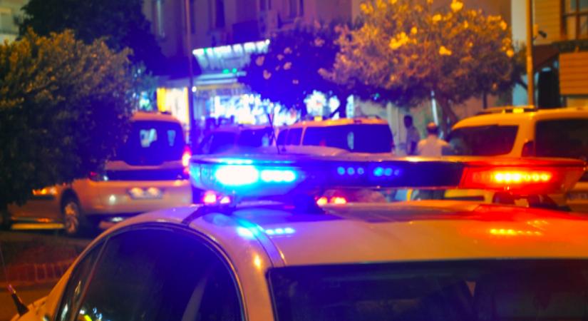 Biciklitúrán lévő iskolások közé hajtott egy autó: Már a harmadik gyermek hunyt el