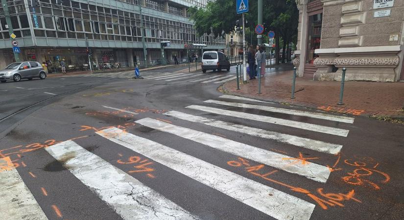 Baleset az Anna-kútnál és könyvünnep a Dugonics téren – Szeged mozgalmas napja