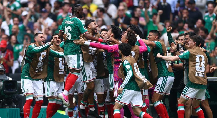 Mexikó esélyt sem adott Dél-Afrikának a világbajnokságok történetének legdurvább nyitányán
