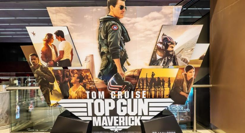 Tom Cruise marad, de valaki fontos kiszáll a Top Gun-ból