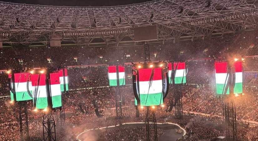 Szétzúzta a telt házas Puskást a Metallica – Pokolgép számot is játszott az amerikai metalbanda