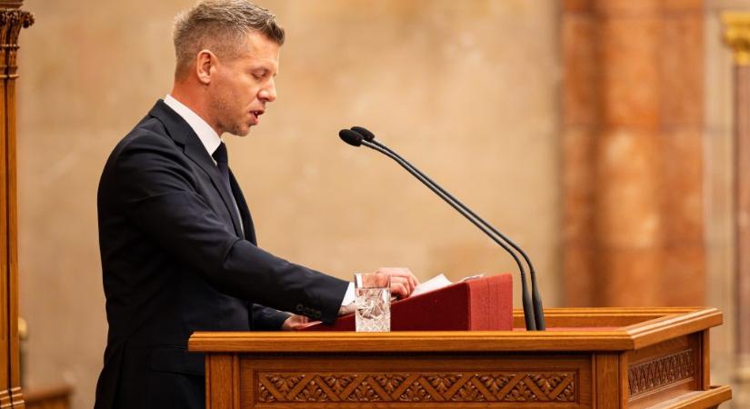Magyar Péter: Őszinte részvétemet fejezem ki az M1-esen történt balesetben elhunyt nyolc külföldi állampolgár családjának
