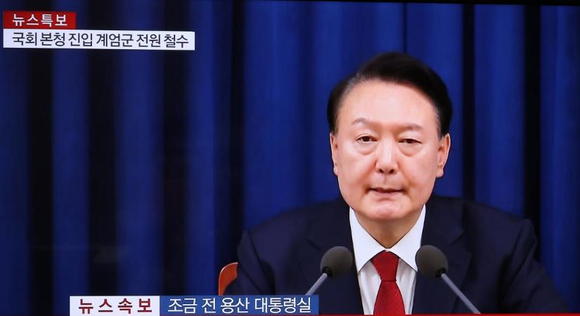 Dél-Koreában 30 év börtönre ítélték a volt elnököt