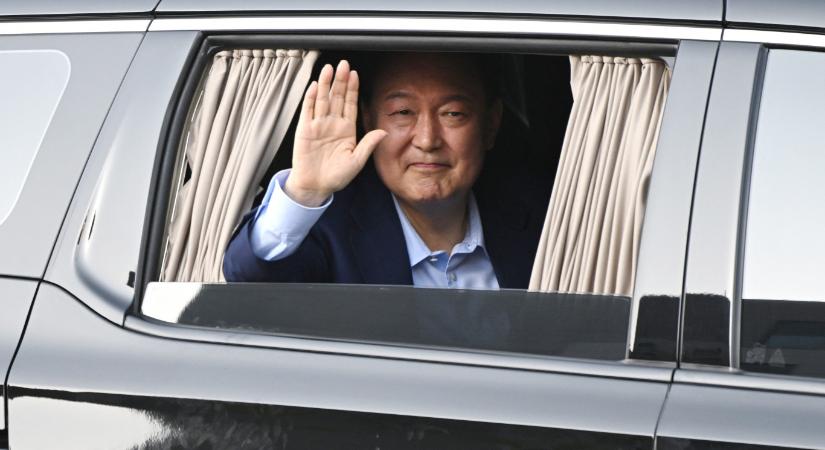 Újabb 30 évet kapott az életfogytiglani börtönbüntetését töltő volt dél-koreai elnök