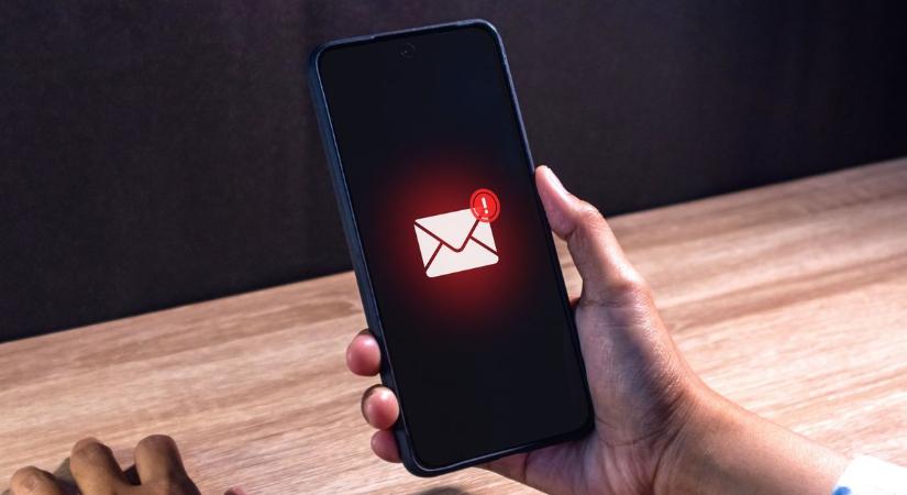 Újra támadnak az online csalók - egy rossz kattintás, és minden pénzed elveszíted