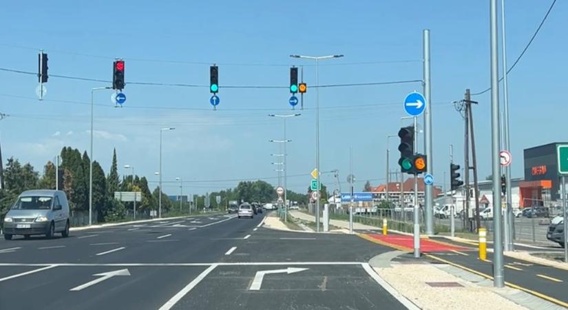 A BNF szerint kötelező előírás volt az ikrényi jelzőlámpás csomópont megépítése
