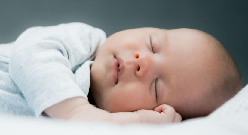 Egy kisfiúnak és egy kislánynak örülhettek a szüleik Győrben