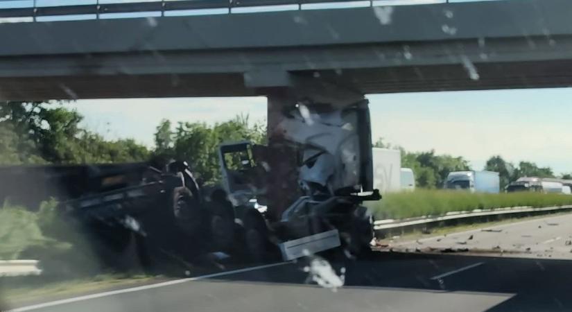 Halálos baleset történt az M3-ason, teljes pályazár van érvényben - fotóval