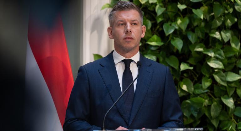 Magyar Péter máris reagált az M1-es autópályán történt halálos balesetre, azonnali jelentést kér