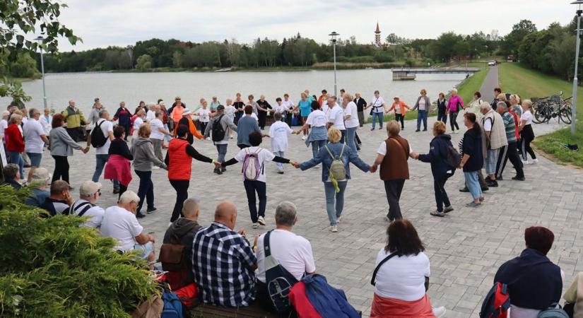 Túra és tánc akár 80 felett – bebizonyosodott, hogy a kor csak egy szám